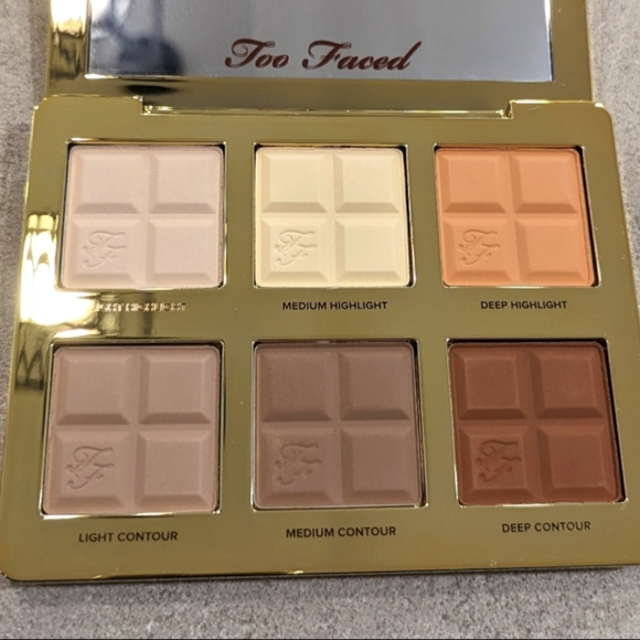 Too Faced Cocoa Contour Cocoa-Infused Contouring and Highlighting Palette - Picture 2 of 4